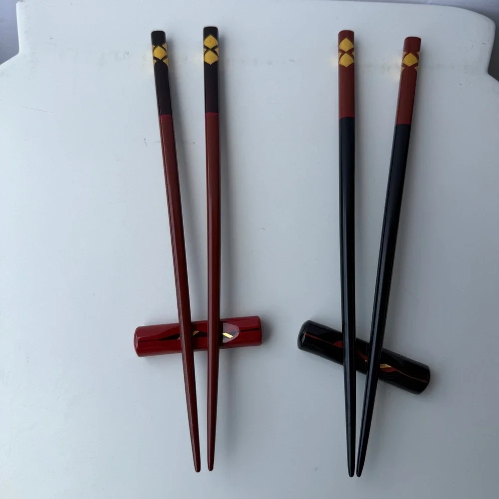 2 Pairs Japanese Style Chopsticks with Rests Set - Excellent Condition - B-9
